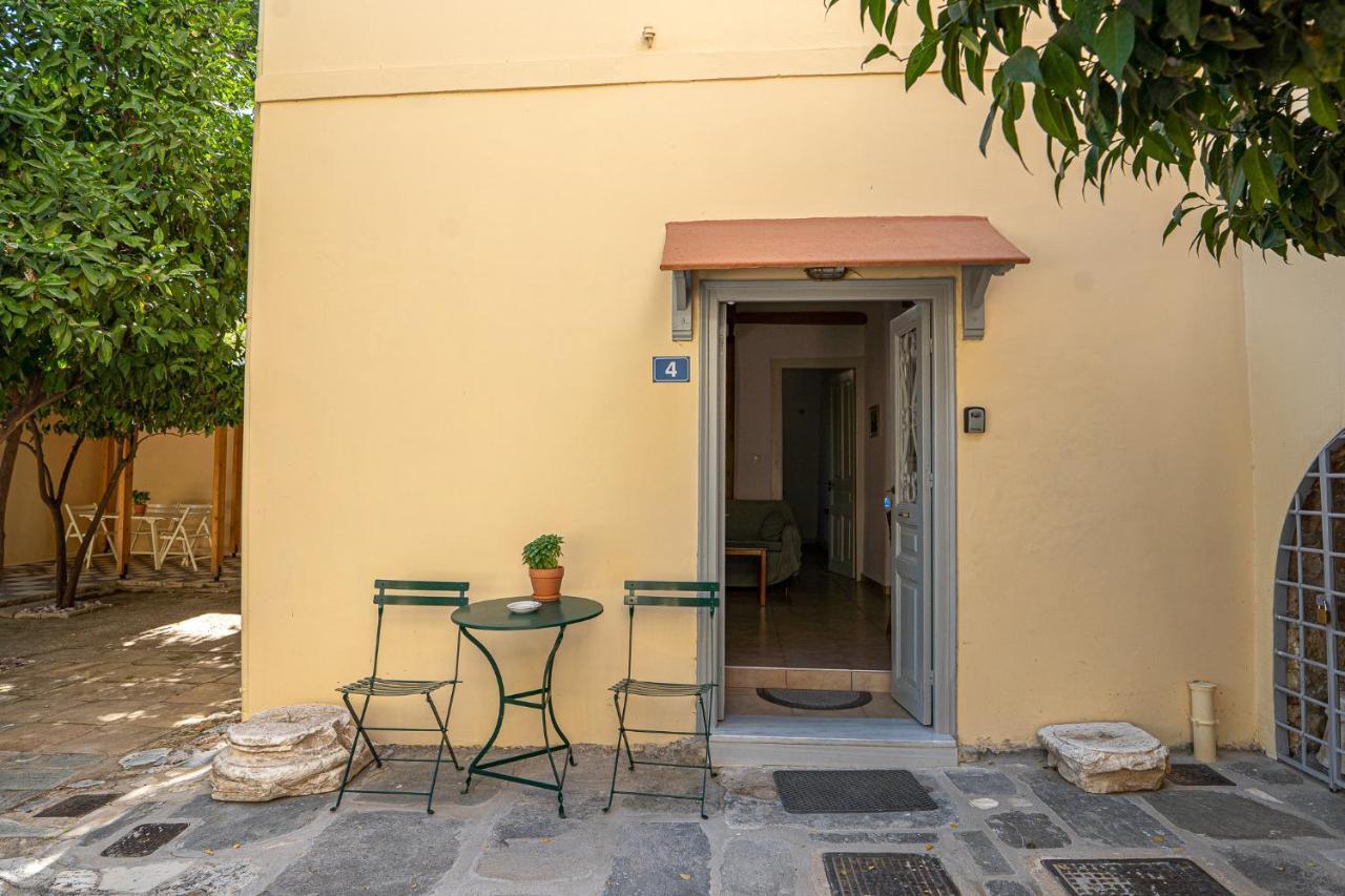 דירות אתונה A Painter'S House In Plaka מראה חיצוני תמונה